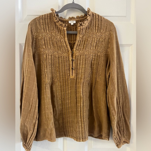 Anthropologie Tops - Anthropologie
Eze Sur Mer ochre long balloon sleeve peasant top. Size XS. EUC